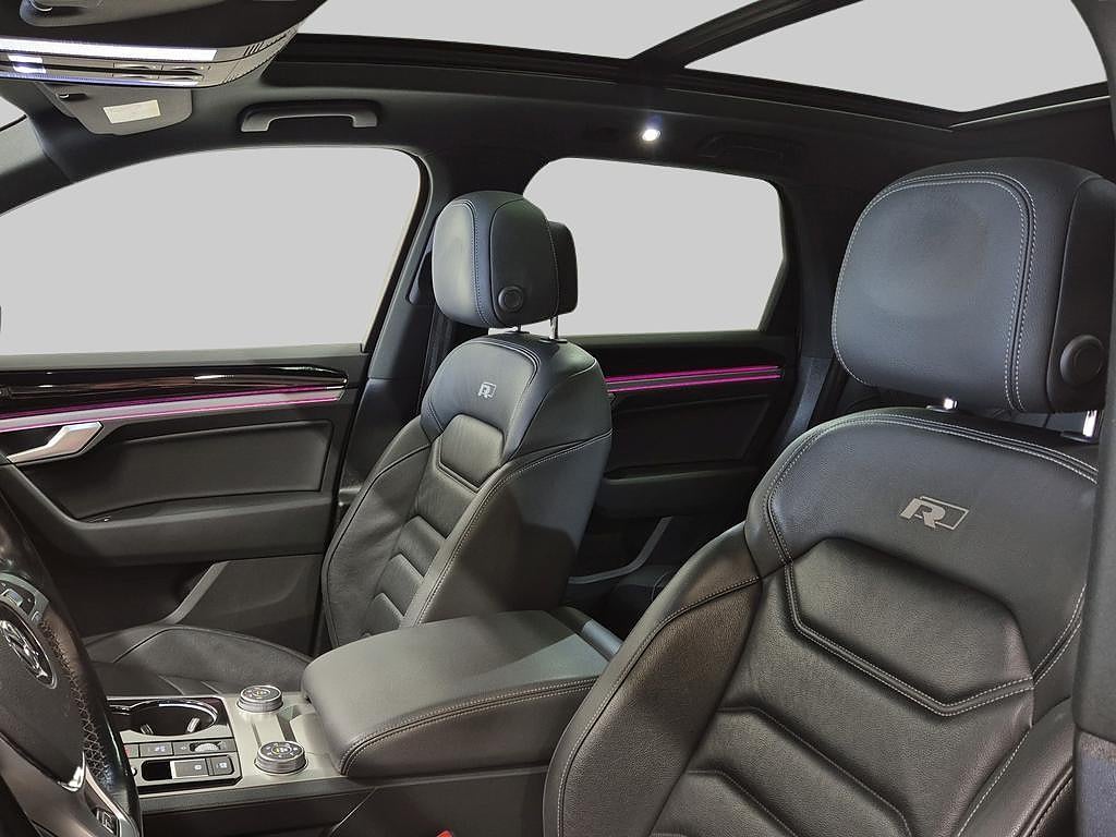 Volkswagen Touareg R-Line 3.0 TDI V6 286 hk 4M SE SPEC / VAT