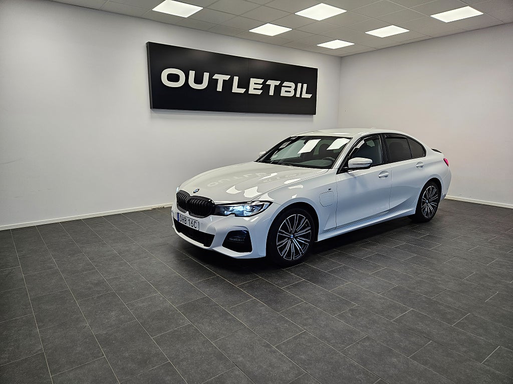 BMW 330e M Sport Sedan Steptronic 292hk Navi Backkamera Drag