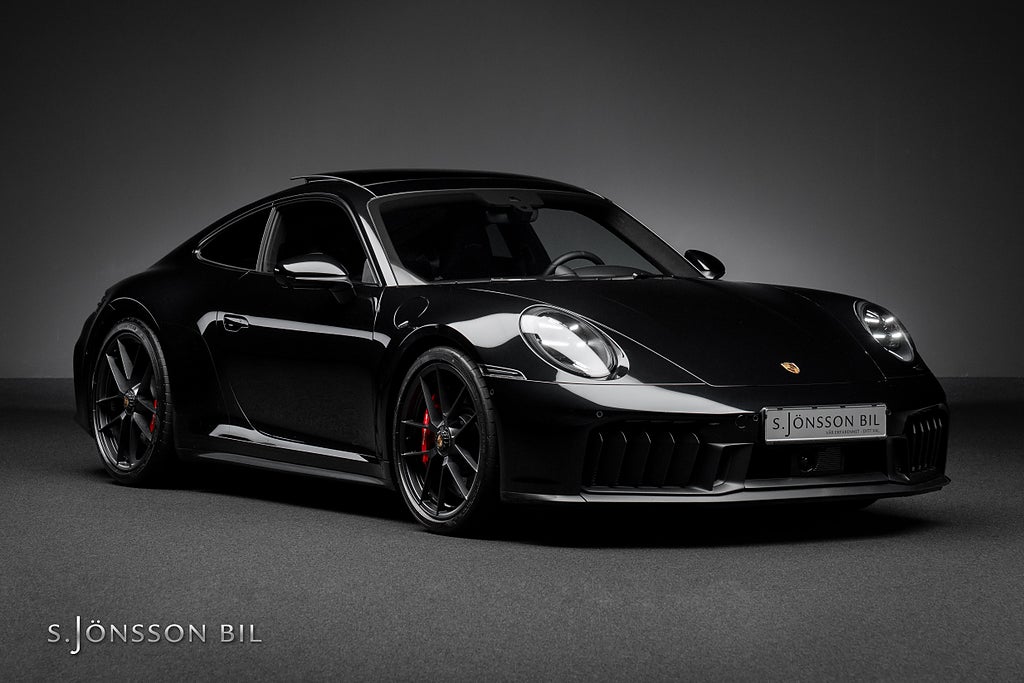 Porsche 911 992.2 Carrera 4 GTS / Glastak / 18-vägs stolar