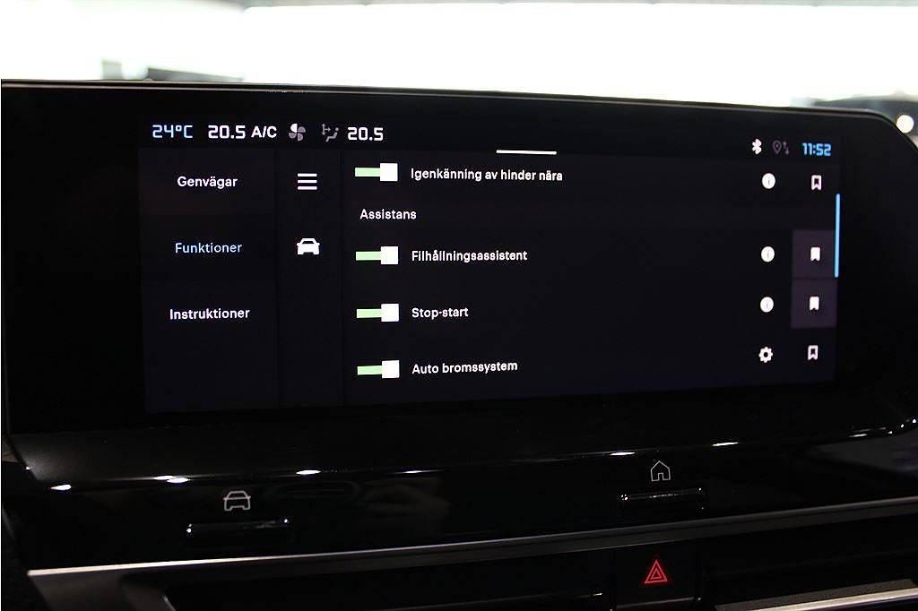 Bild på Citroën C4 Shine 1.2 PT 130hk Aut - B-KAMERA, CARPLAY