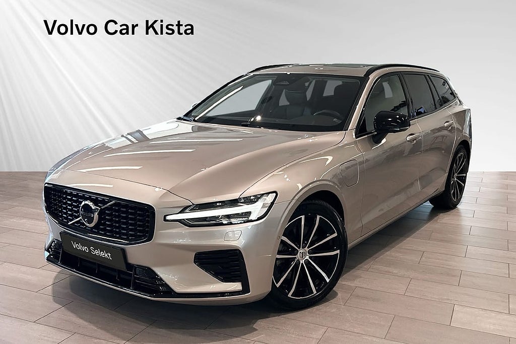 Volvo V60 Recharge T8 Plus Dark Panorama H/K 360Kam