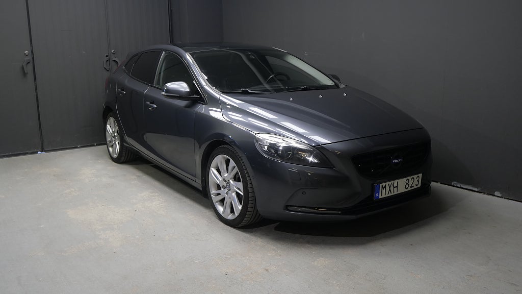 Volvo V40 D3 Geartronic Keyless Panorama Dragkrok Nybesiktigad