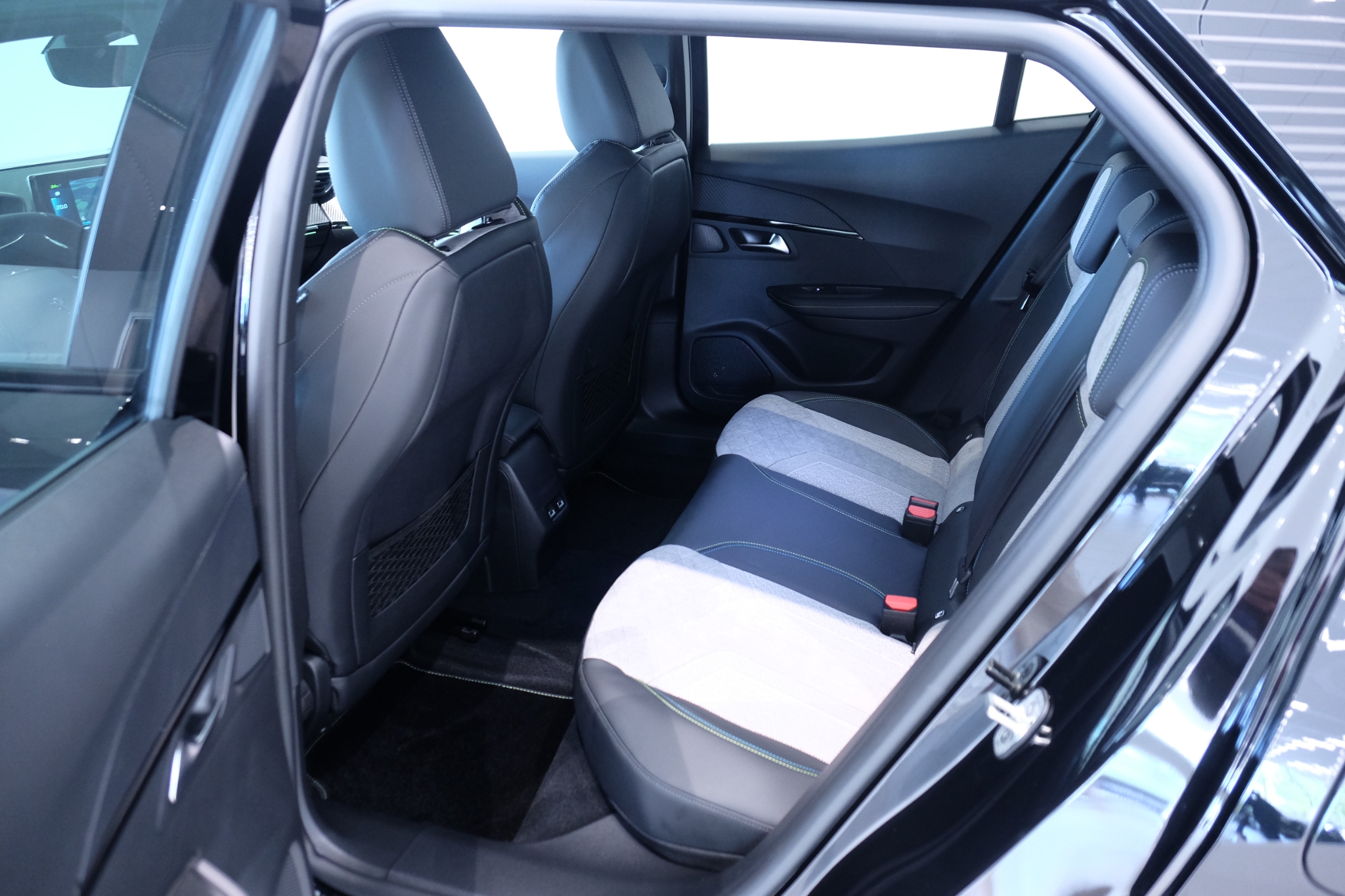 Peugeot e-2008 2022, bild 5/58