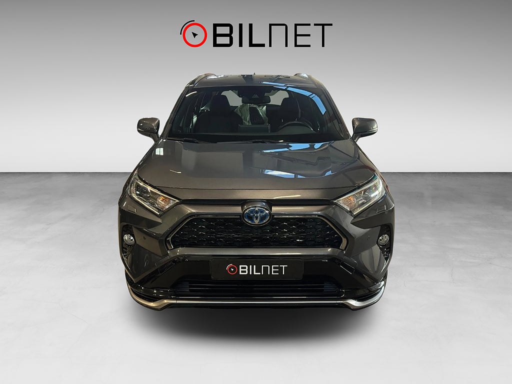 Toyota RAV4 Plug-in Hybrid E-CVT Active Sv-Såld Drag Backkamera LED