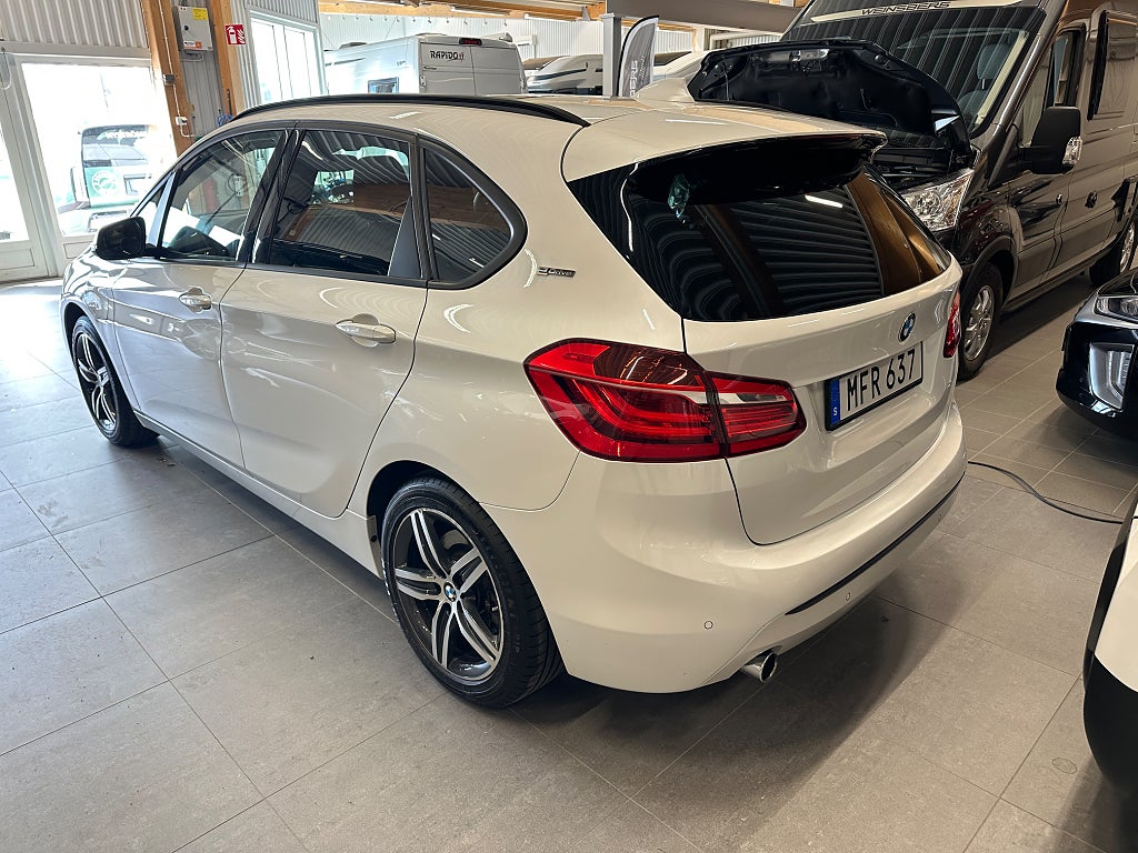 BMW 225xe Active Tourer Automat Sport line Plug-in hybrid glastak thumbnail