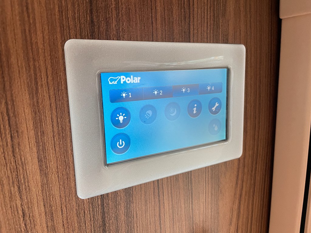 Polar 750 Svit / AC / Markis / ALDE / Ugn / Mover/Fint skick - Polar