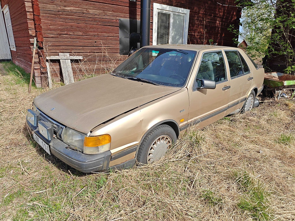 Saab 9000 CC