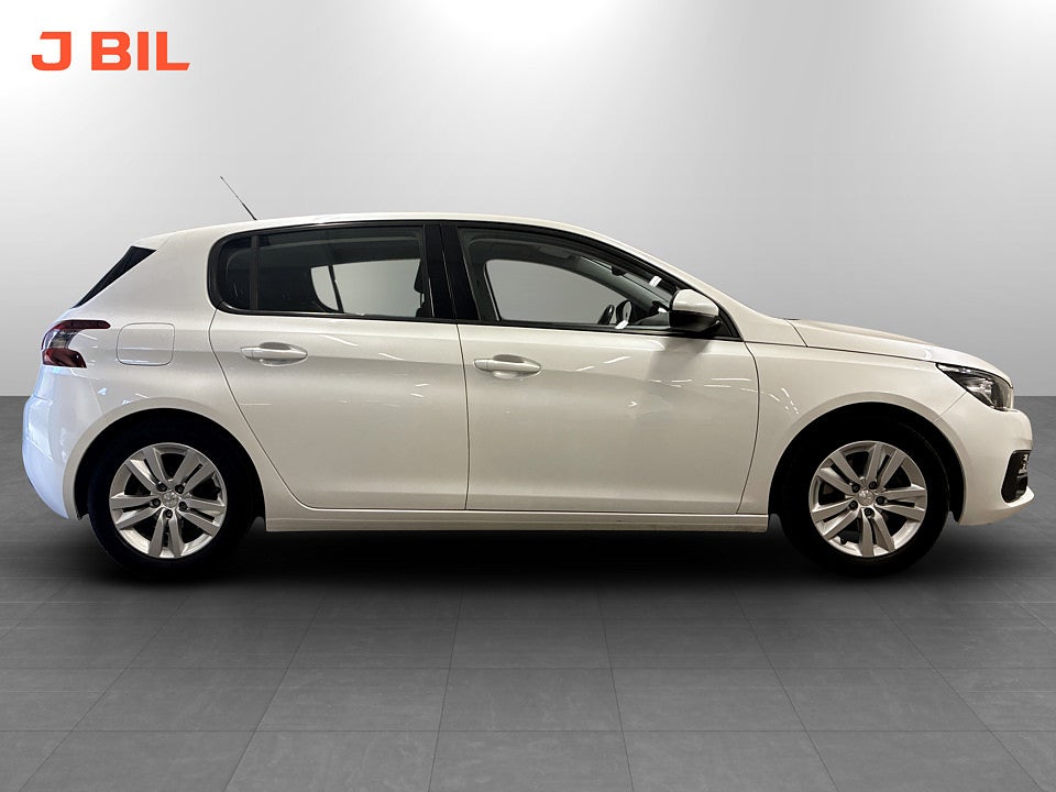 Bild på Peugeot 308 5D Active 1.2 PT 130hk P-SENSORER BAK