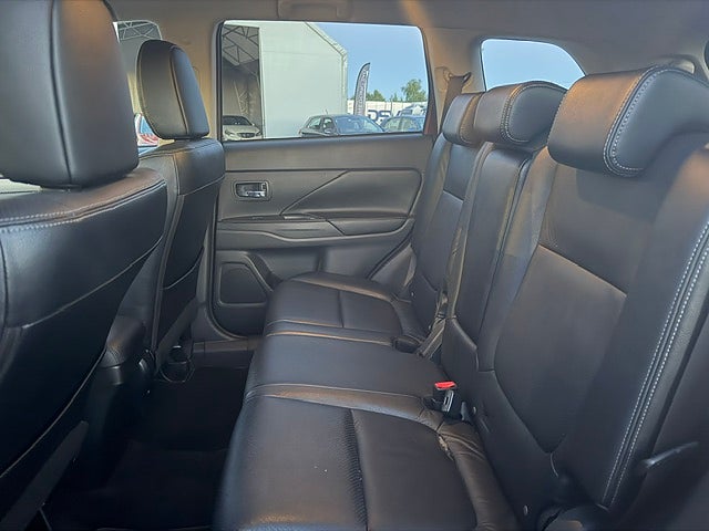 Mitsubishi Outlander  7 sits 2.2 Di-D 4WD Business