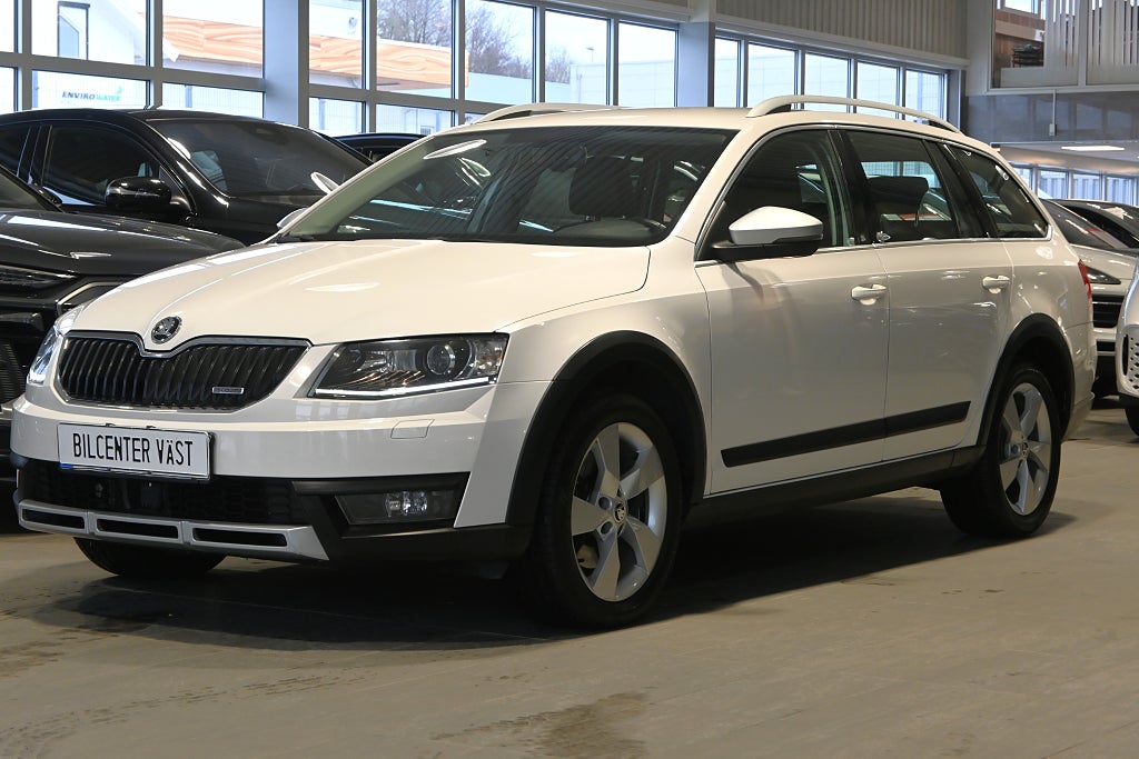 Skoda Octavia Scout 2.0 TDI 4x4 Businessline Drag Värmare 
