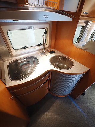 Husbil-integrerad LMC 690 Liberty 13 av 24