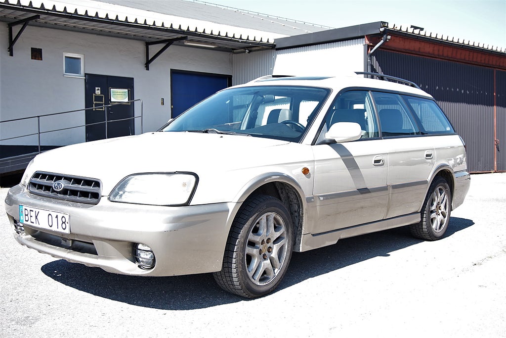Subaru Legacy Wagon 2.5 / AUTOMAT / 4WD / 157hk / Dragkrok / Kamrem bytt /