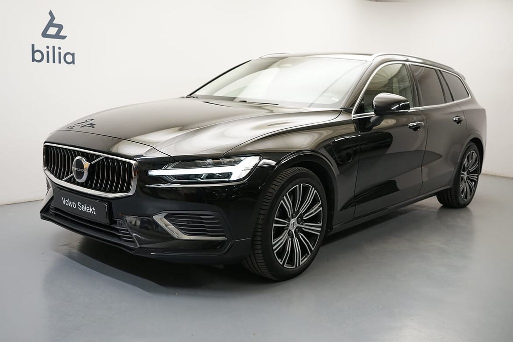Volvo V60 Recharge T6 Core Edition, Baklucka elmanövrerad