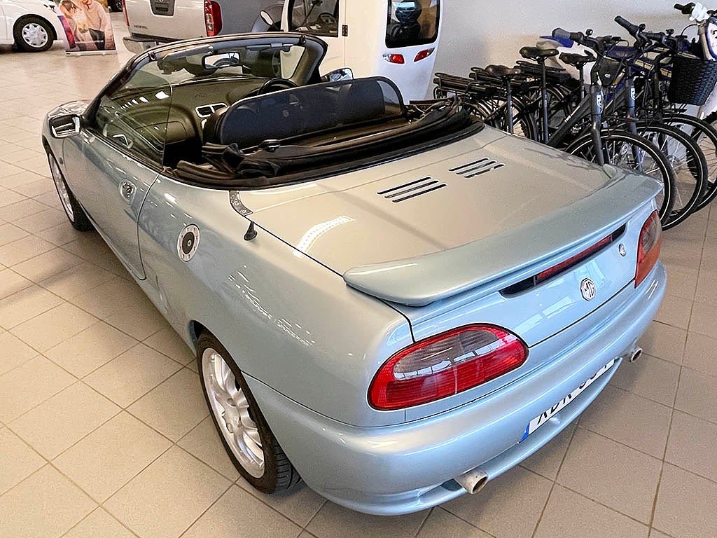 MG F 1.8 MPi 120hk Cab Högerstyrd