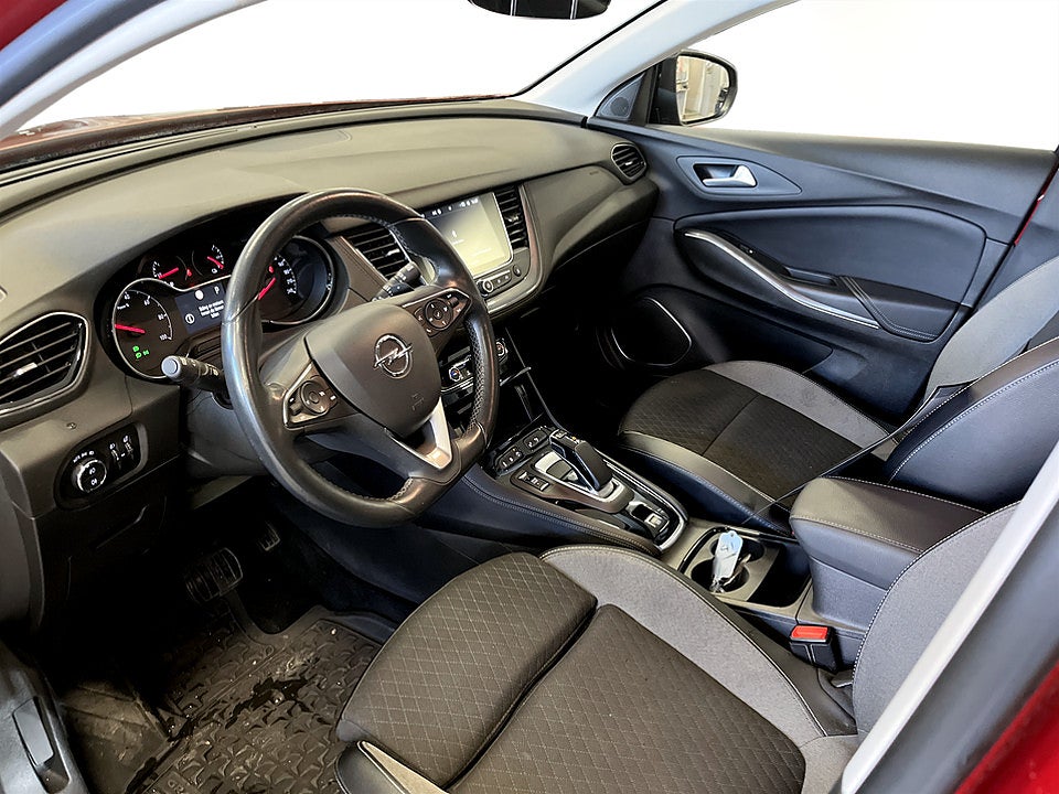 Bild på Opel Grandland Designline PHEV 300hk Aut AWD KAMPANJRÄNTA 3,99%