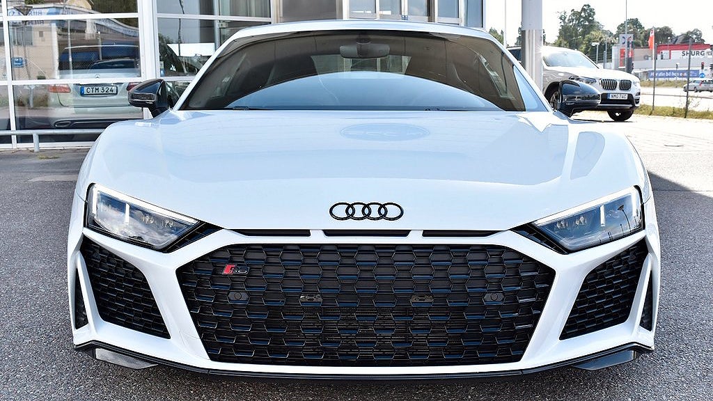 Audin har en V10-motor som genererar 420 hästkrafter. 