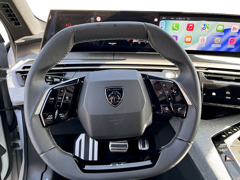 Bild på Peugeot 5008 GT Ultimate Hybrid 145hk Aut 7-SITS B-KAMERA ELSTOL