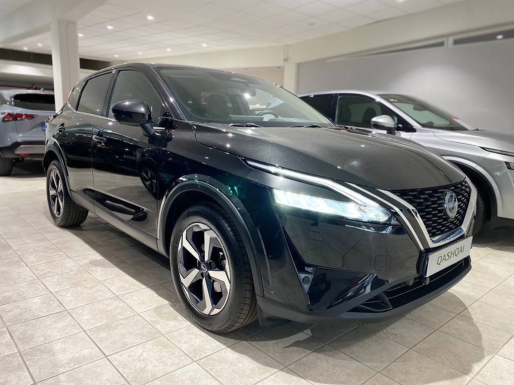 Nissan Qashqai 1.3 DIG-T XTRONIC N-Connecta 4WD Vinterhjul dubb