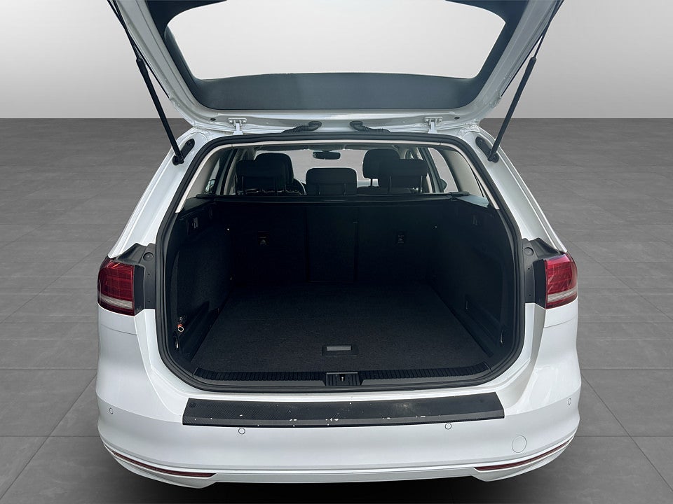 Bild på Volkswagen Passat Sportscombi Base 1.4 TSI 150hk CARPLAY P-SENSORER