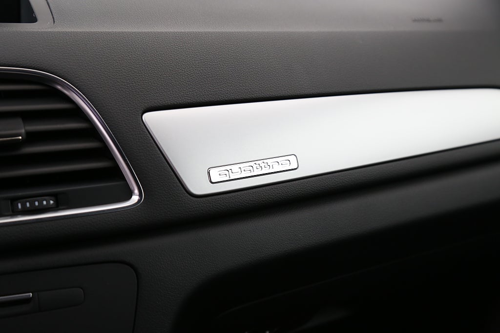 Audi Q3 2,0 TDI 184hk Quattro S Tronic Sport Edition MotorvDrag 2016