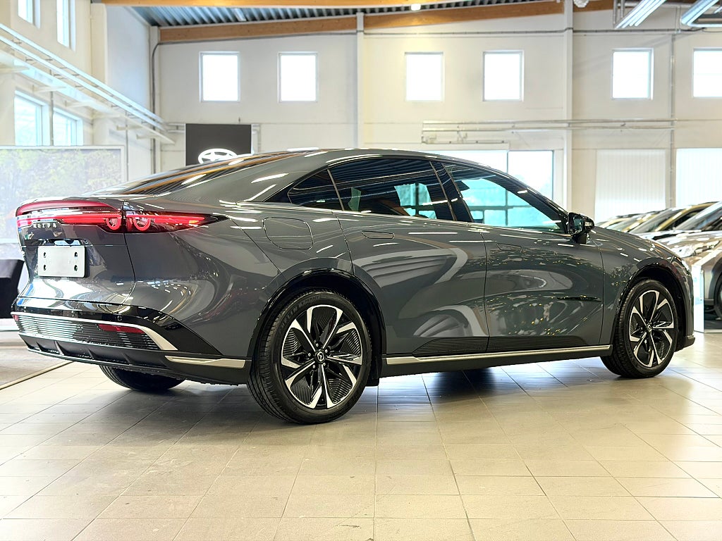 Mazda 6e Takumi / 0% ränta / Svart skinn / Panorama / Rattvärme