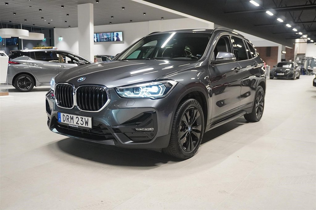 BMW X1 xDrive25e Model Sport Automat Rattvärme HiFi Navigation Head-Up