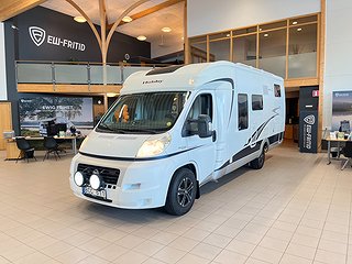 Husbil-halvintegrerad Hobby D 690 GELC