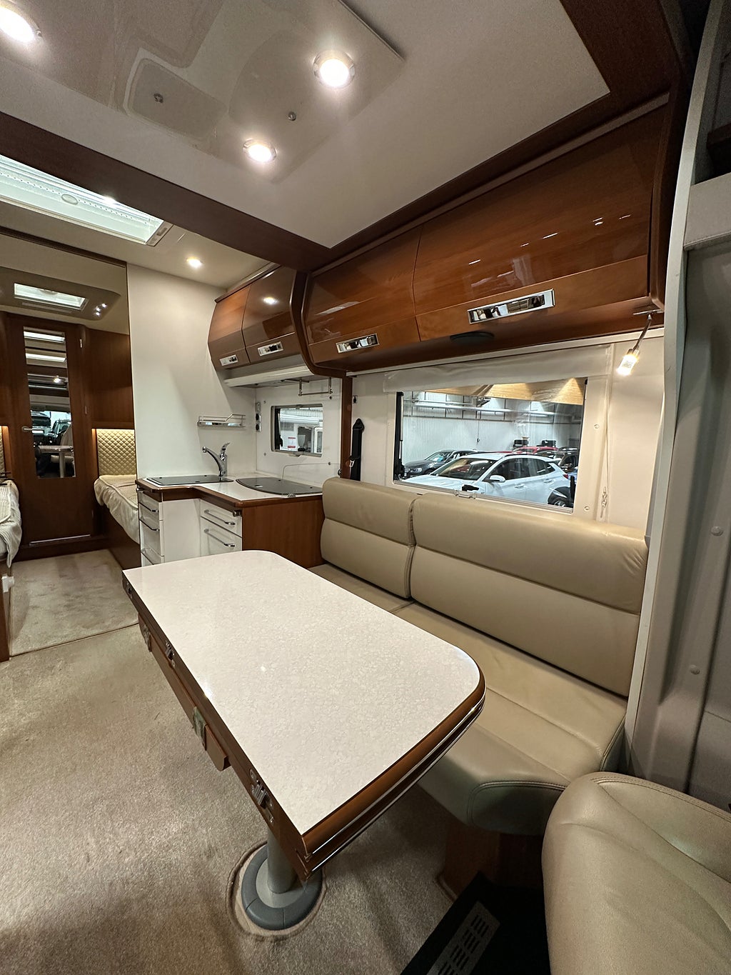 Rapido 7065 F Automat Alde taksäng Låga sängar toa bak thumbnail