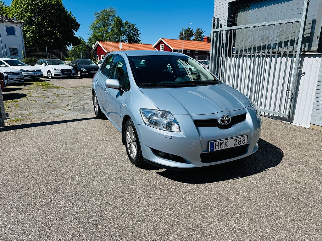 Toyota Auris 1.6 124HK Dual VVT-i 5-D / 11200Mil