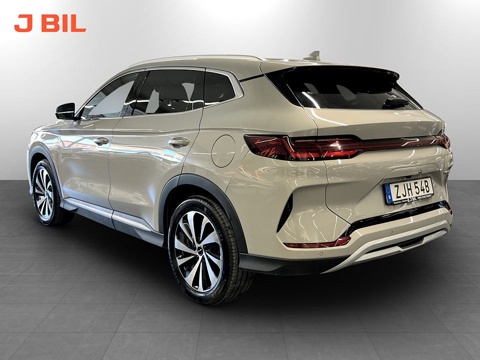 Bild på BYD SEAL U DM-i 1.5 + 18.3kWh 218hk Aut PANO 360° HUD