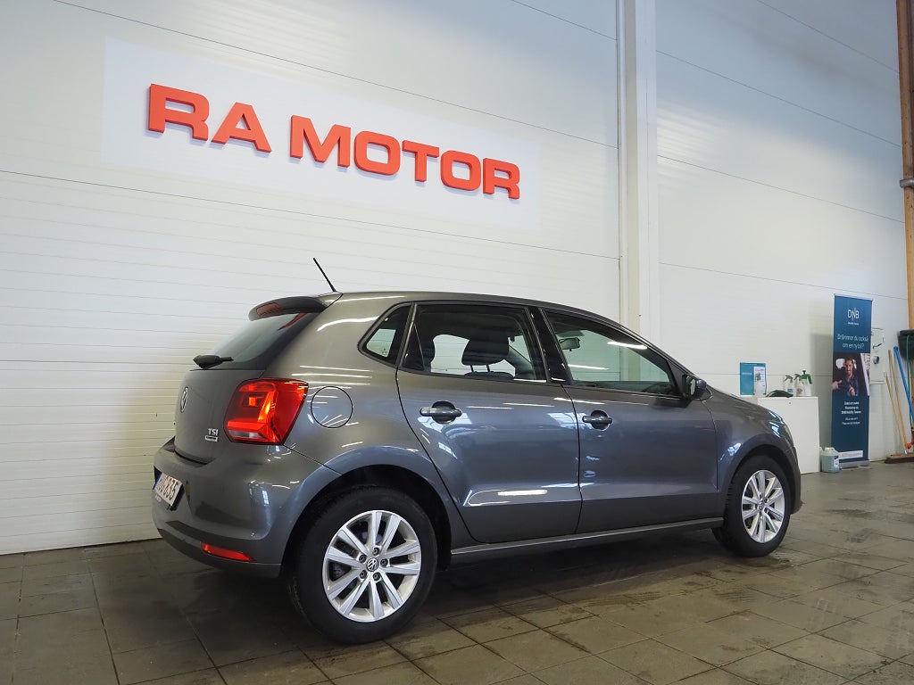 Volkswagen Polo 1.2 TSI 90hk Motorvärmare Låga mil! 2017