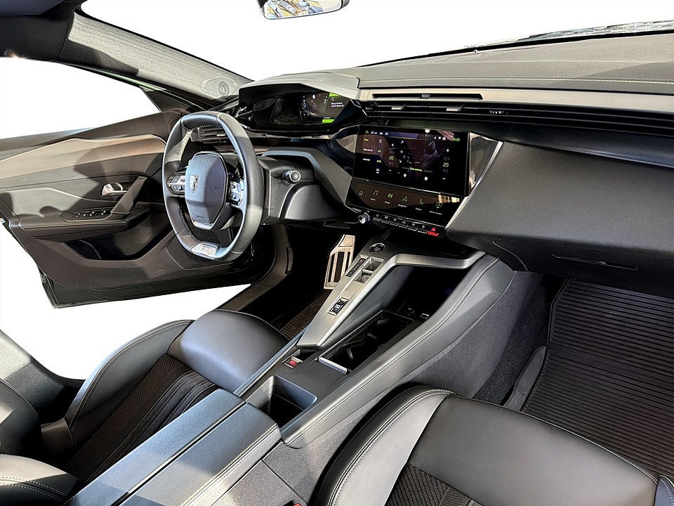 Bild på Peugeot 308 5D GT 1.2 PT 130hk Aut - 360,ELSTOL,CARPLAY