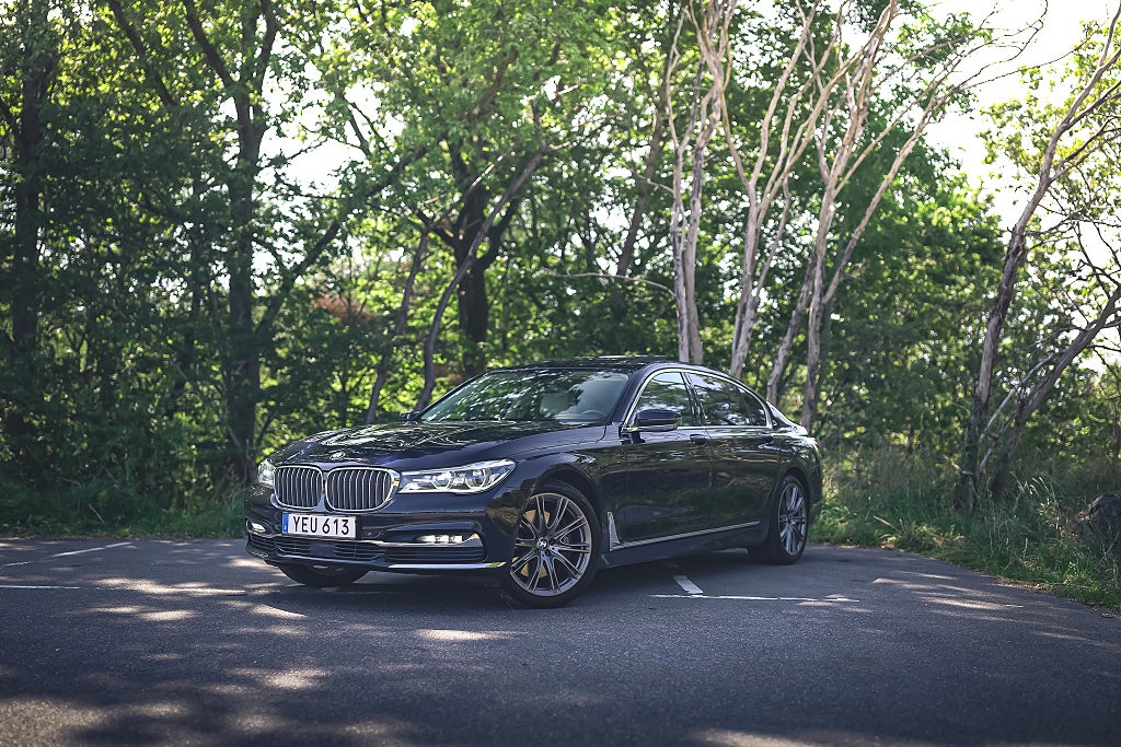 BMW 750 Li xDrive / Individual / Sv-såld / Låga mil