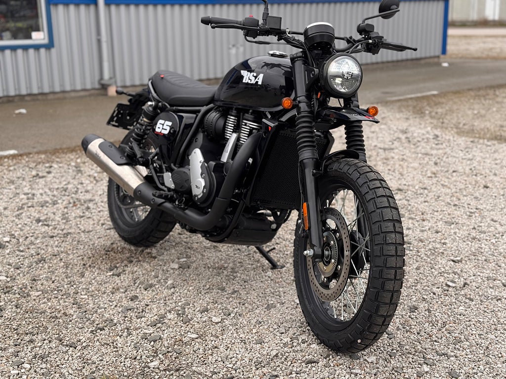 BSA Scrambler 650 Raven black