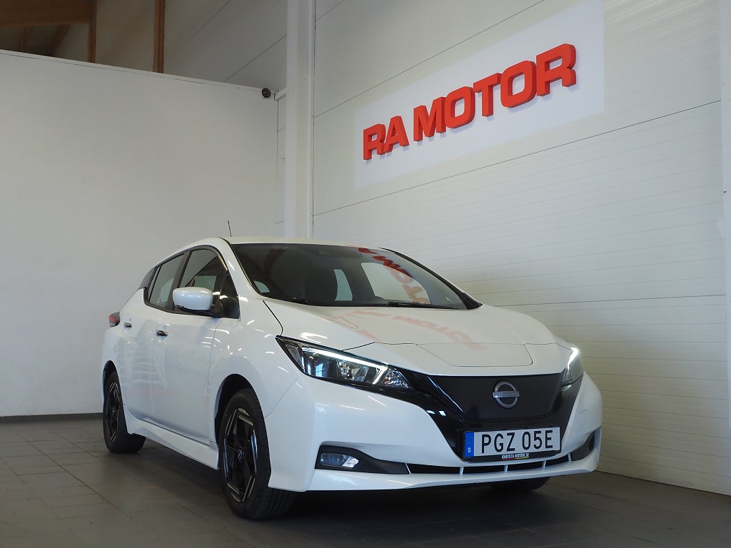 Nissan Leaf 40 kWh 150hk Acenta |Backkamera| Rattvärme | 2023