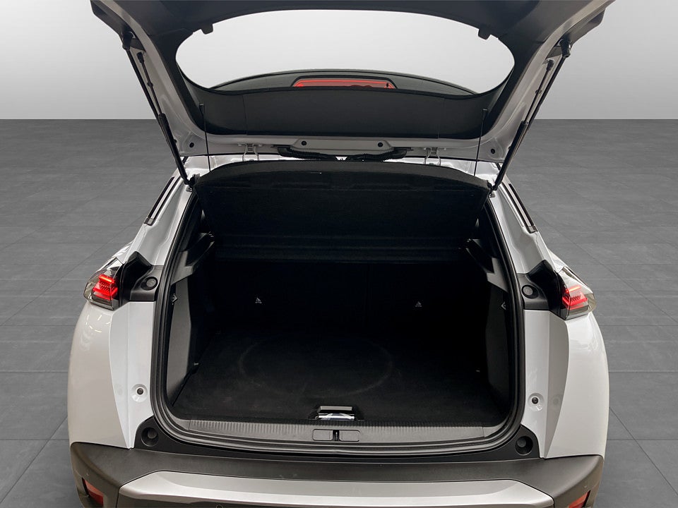 Bild på Peugeot 2008 GT 1.2 PT 130hk Aut B-KAMERA CARPLAY ELSTOL