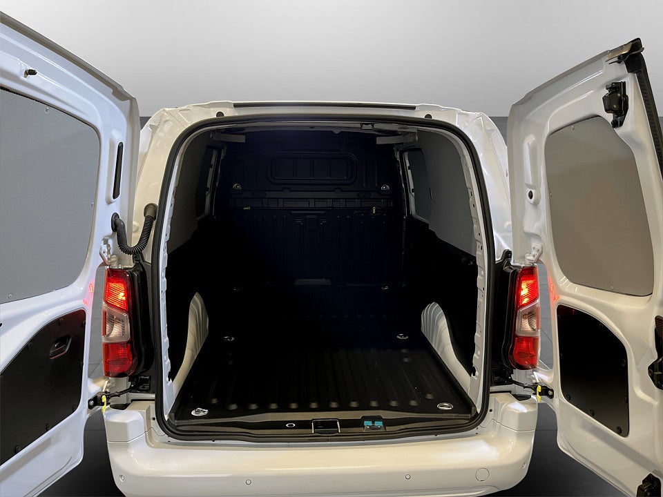 Bild på Peugeot Partner Plus 130hk Aut L2 - EDITION! SERVICE & V-HJUL INGÅR!