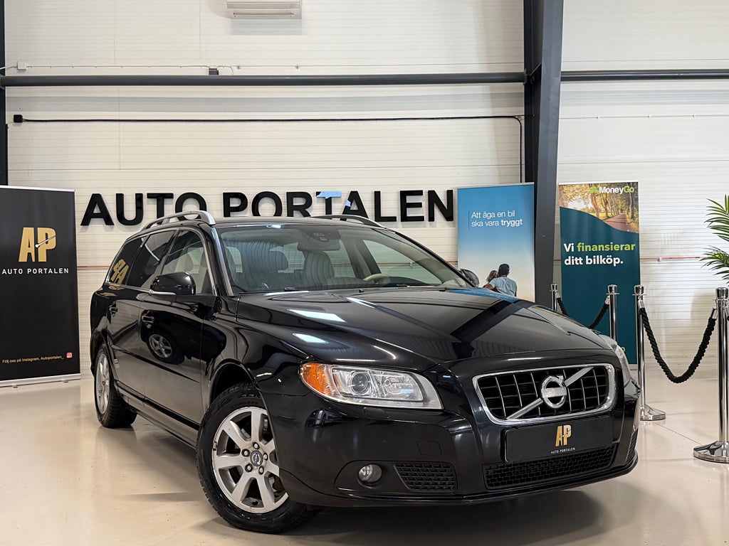 Volvo V70 D5 Summum 2 Brukare Automat Drag Skinn Värmare Utrustad