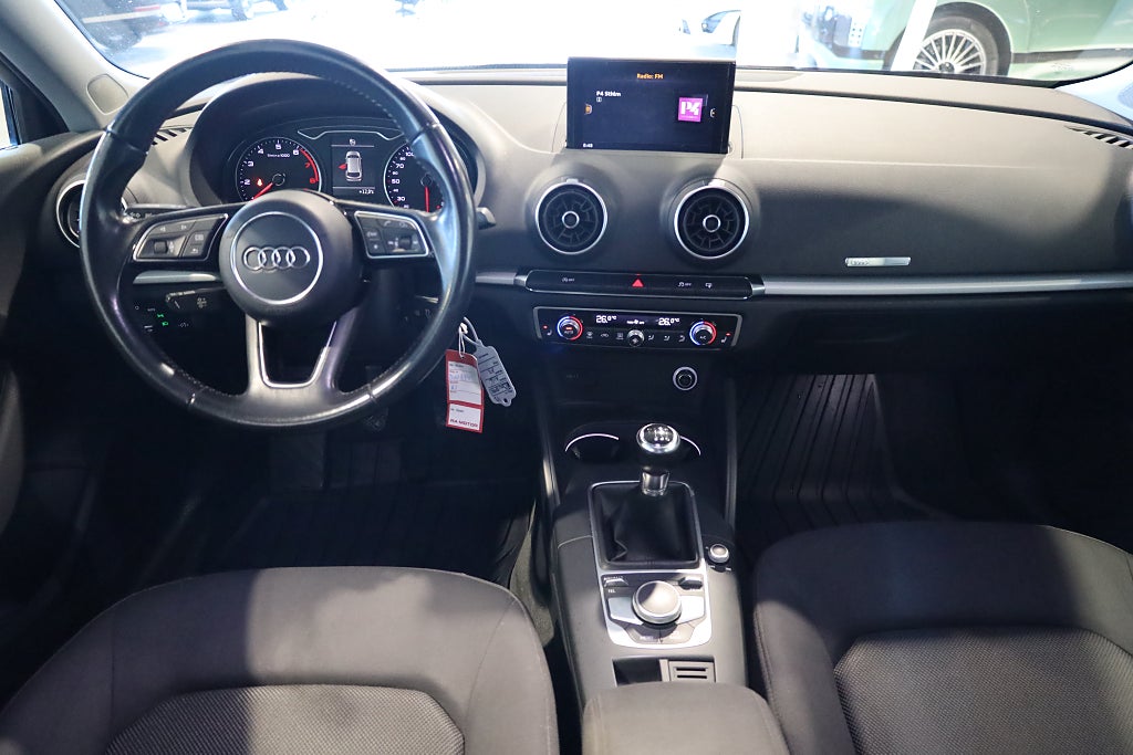 Audi A3 116hk Sportback 1.0 TFSI Comfort Drag PDC Blåtand
