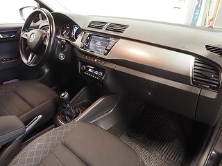 Halvkombi Skoda Fabia 9 av 21