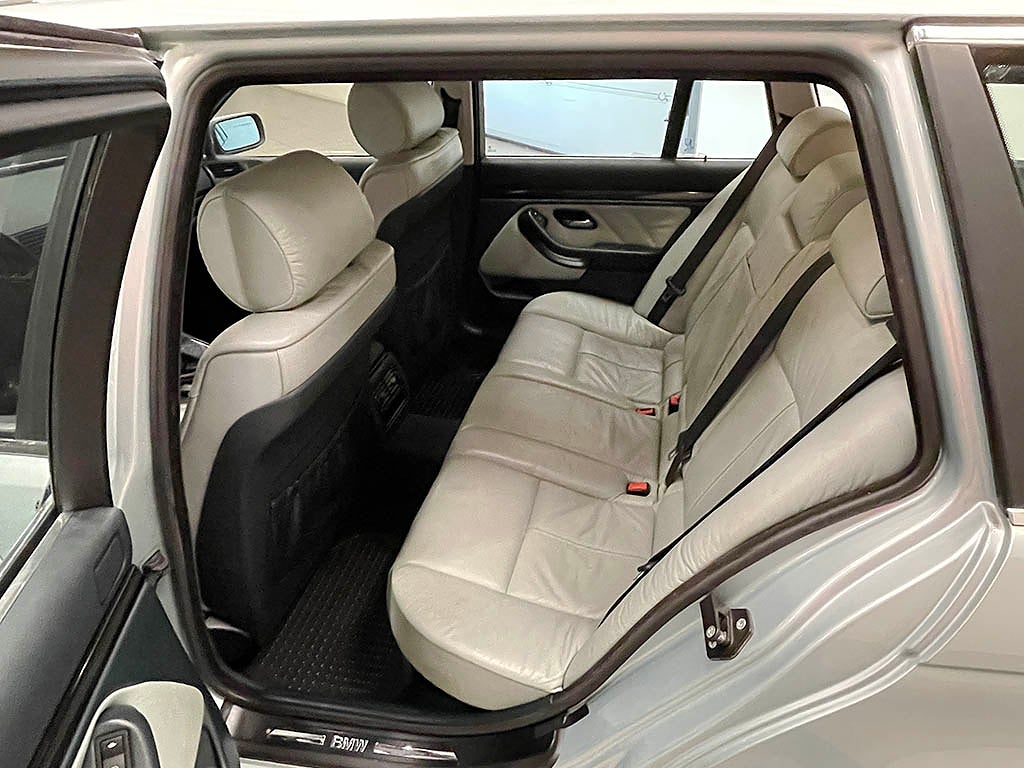 BMW 528 i Touring 193Hk