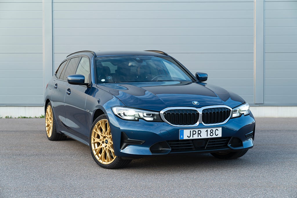 BMW 330e xDrive Touring Steptronic Sport line Euro 6