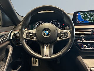 BMW 520d xDrive Touring M Sport Backkamera Rattvärme – bild 9
