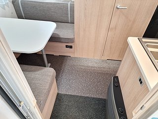 Husvagn, 1-axl Adria AVIVA 492 LU 6 av 16