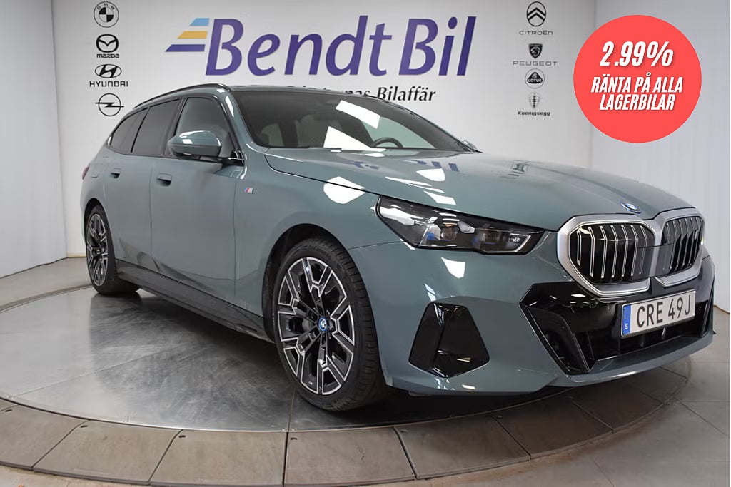 BMW i5 eDrive40 Touring M Sport | Panorama | B&W | 2,99% Ränta
