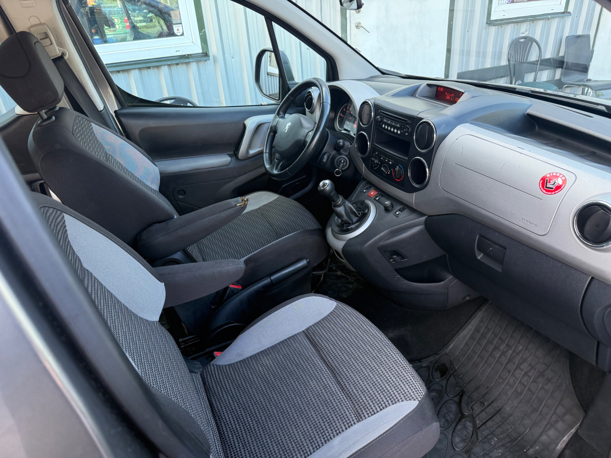 Peugeot Partner 2012, bild 6/37