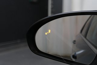 Halvkombi Hyundai IONIQ 10 av 25
