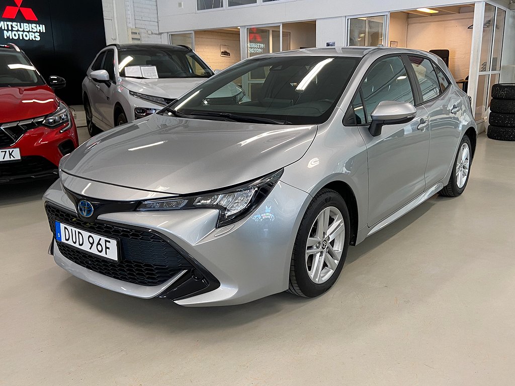 Toyota Corolla Hybrid e-CVT 122hk Active B-kamera Rattvärme