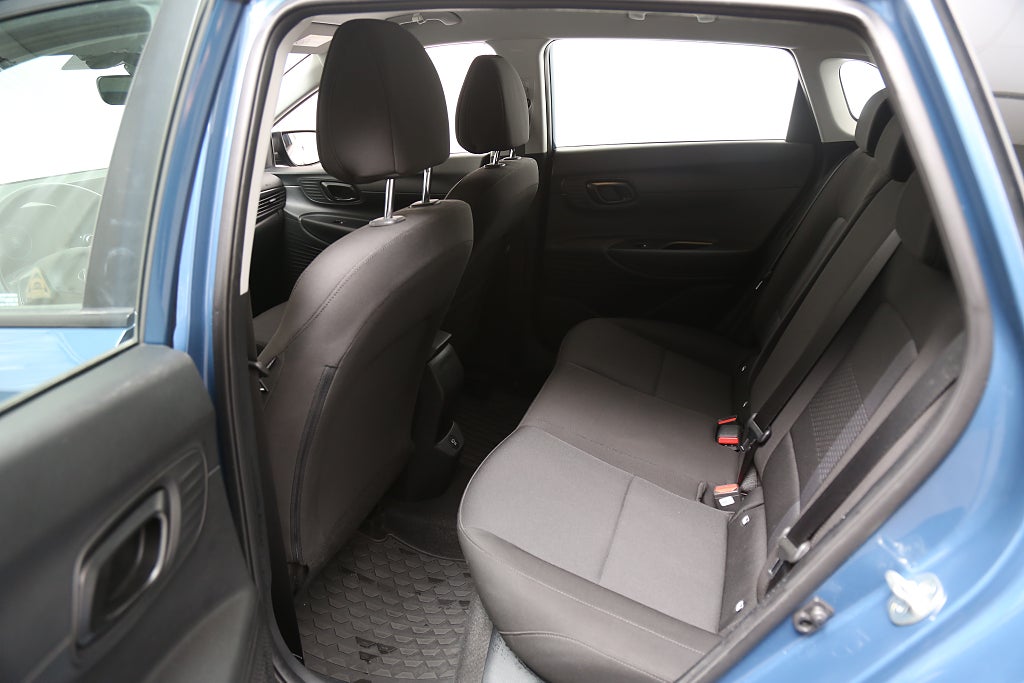 Hyundai i20 1,0 T-GDi MHEV 100hk Essential Aut CarPlay Kamera 2025