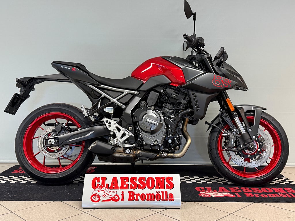 Suzuki GSX-8S 